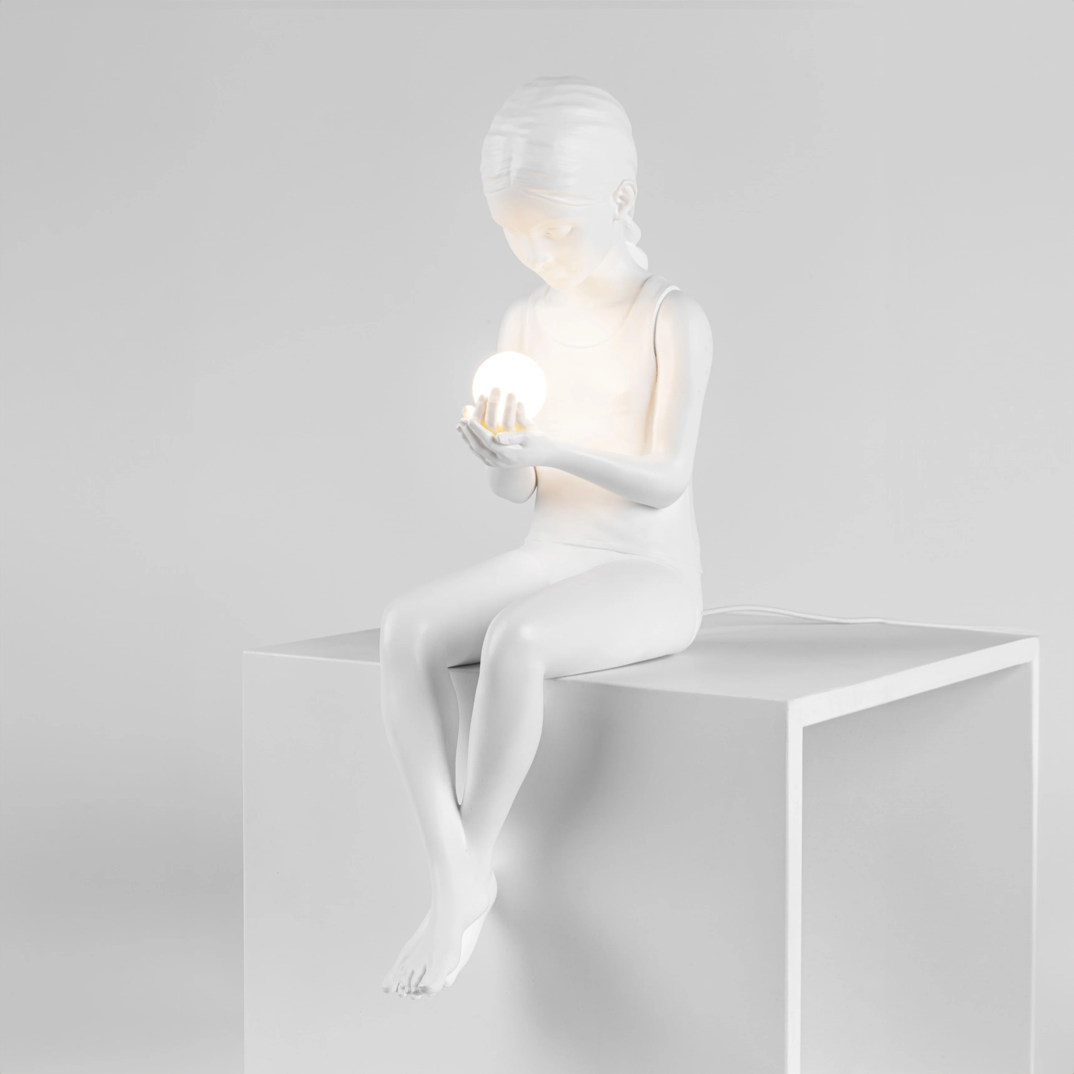 Mini Girl Inner Glow Scultura in Resina e Luce – Seletti - vista prodotto 2