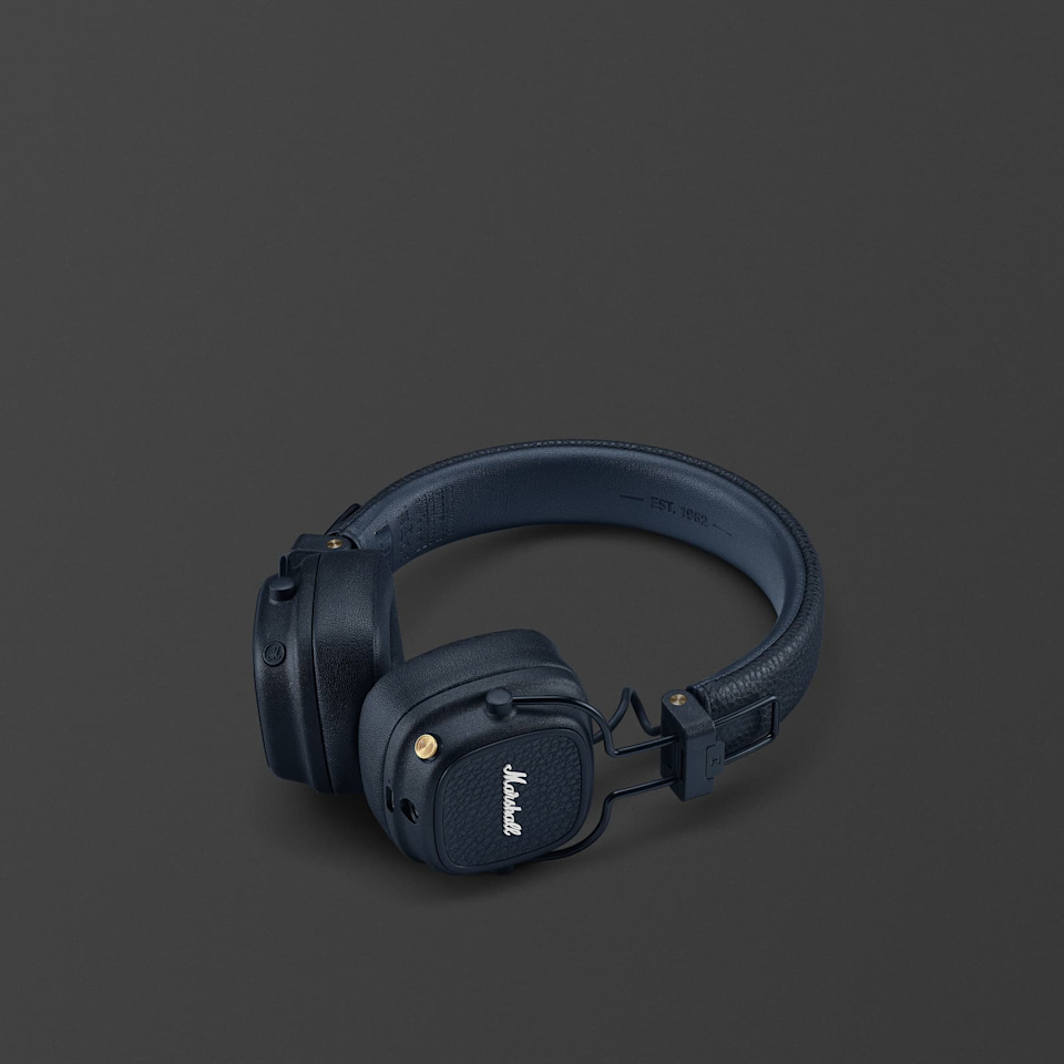Major V Midnight Blue Marshall – ambientazione
