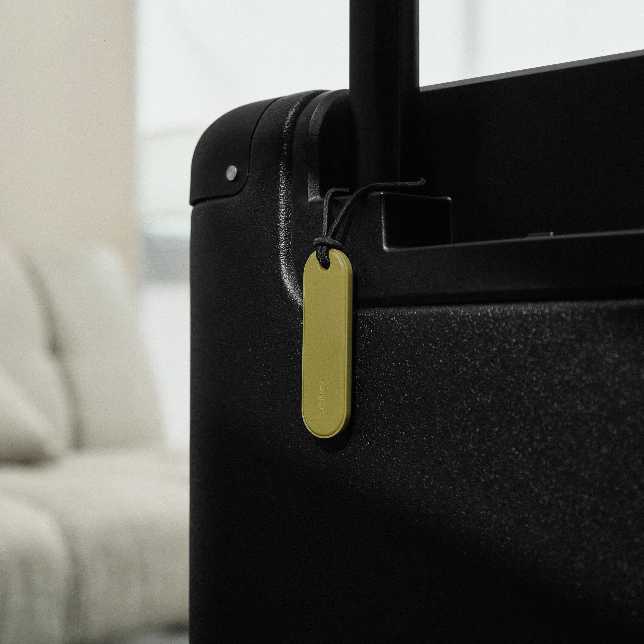 Orbitkey Universal Tracker nero – dettaglio del localizzatore