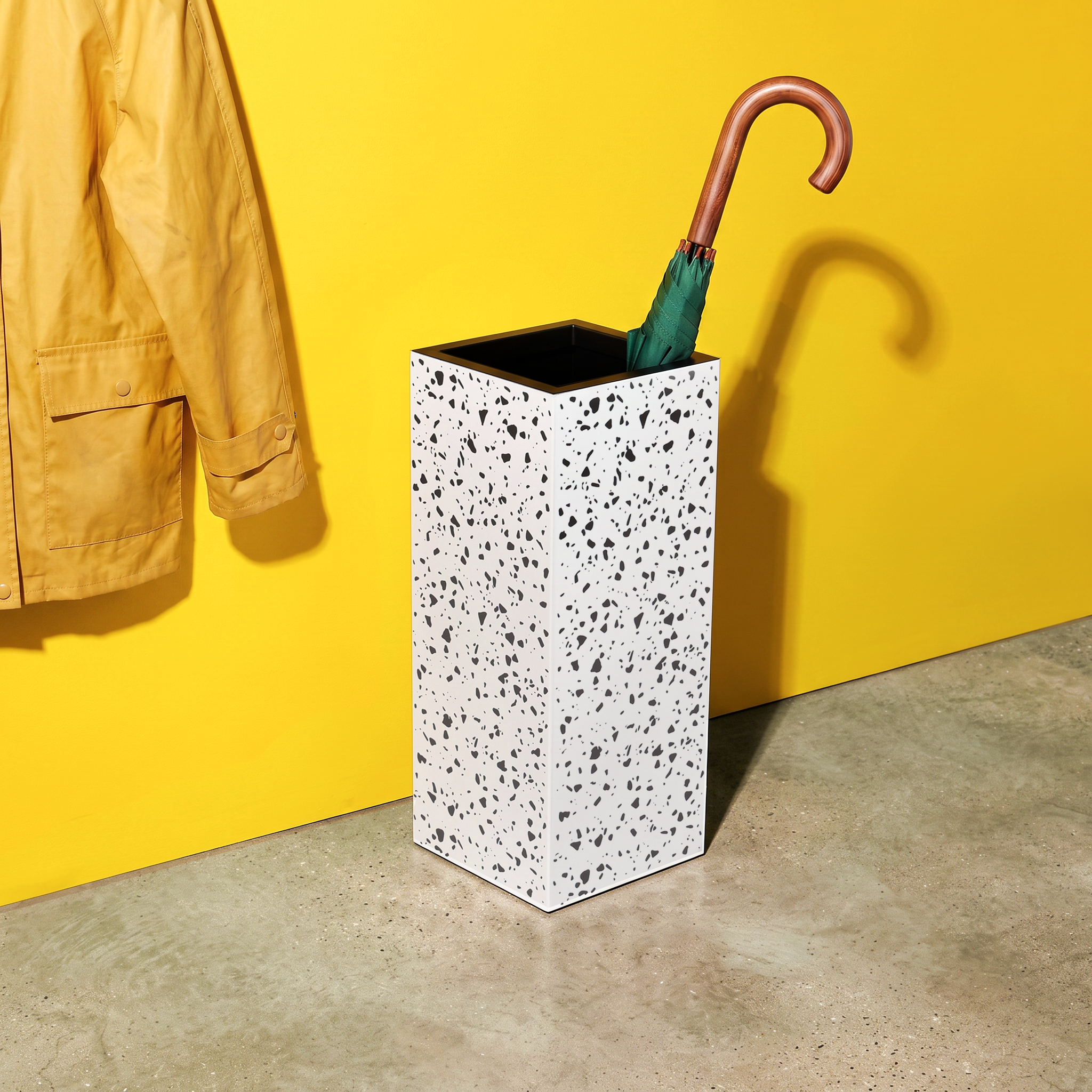 Portaombrelli Terrazzo Seletti ambientato all’ingresso